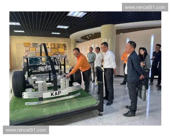 围绕英雄泡沫桶展开的多领域创新应用与未来产业发展前景深度探讨